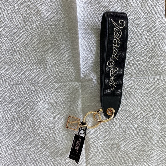 Black Victoria secret keychain - Picture 4 of 7